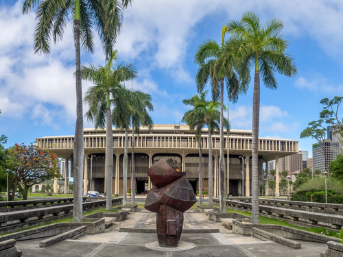 HONOLULU, HI - AUG 6:  Hawaii State Legislature on August 6, 2016 in Honolulu Hawaii. The Hawaii Sta.jpg