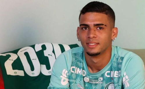 Arthur assina até 2030 e tem proposta da Europa recusada