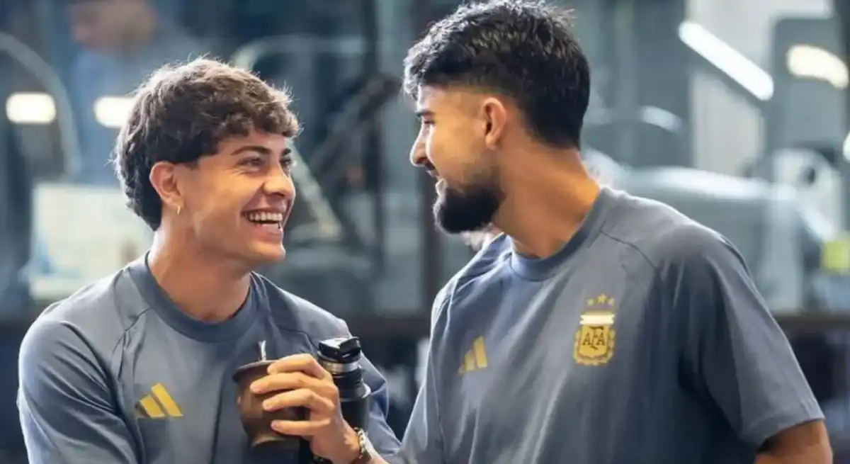 Giay brilha em goleada da Argentina, enquanto Flaco fica no banco