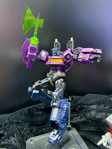 05 Furai Model Shattered Glass Optimus Prime