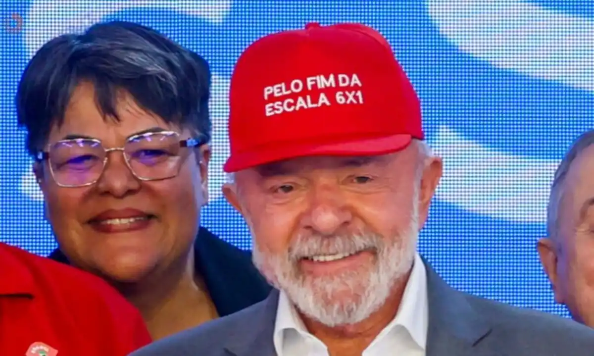 Lula comemora avanço da PEC que extingue escala 6x1 e reafirma confiança na aprovação pelo Senado