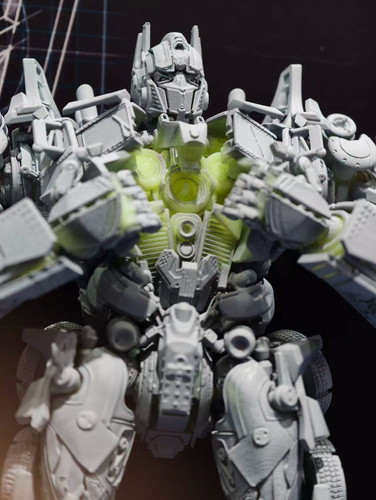 AMK PRO Transformers 2007 Optimus Prime 04