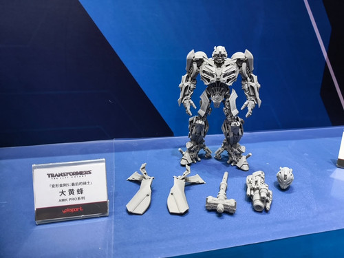 AMK PRO The Last Knight Bumblebee 02.jpg