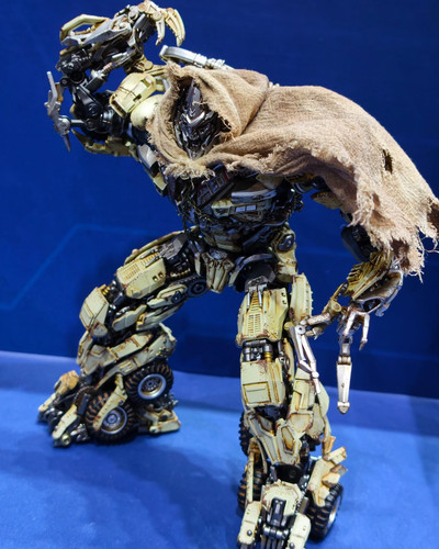AMK PRO Dark Of The Moon Megatron Standard Ver 04.jpg