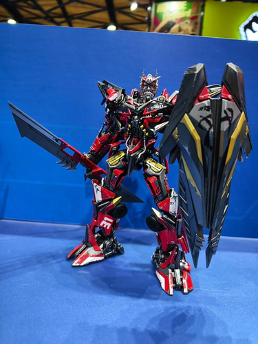 AMK PRO Dark Of The Moon Sentinel Prime 07.jpg