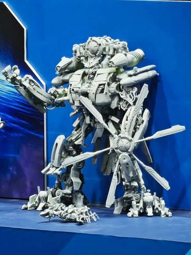 AMK PRO Transformers 2007 Blackout 01.jpg