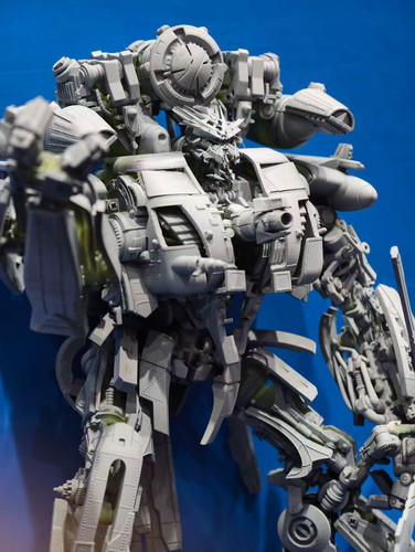 AMK PRO Transformers 2007 Blackout 03.jpg