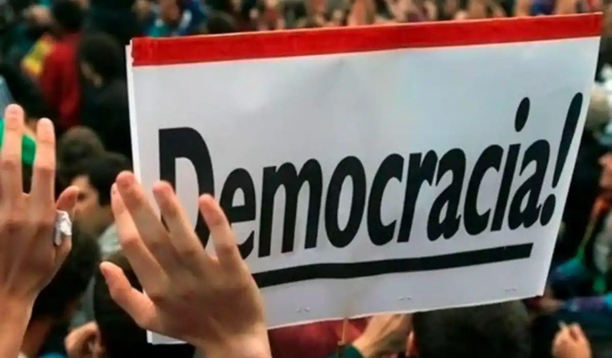Democracia ganha força no Brasil: apoio popular chega a 73%, segundo Datafolha