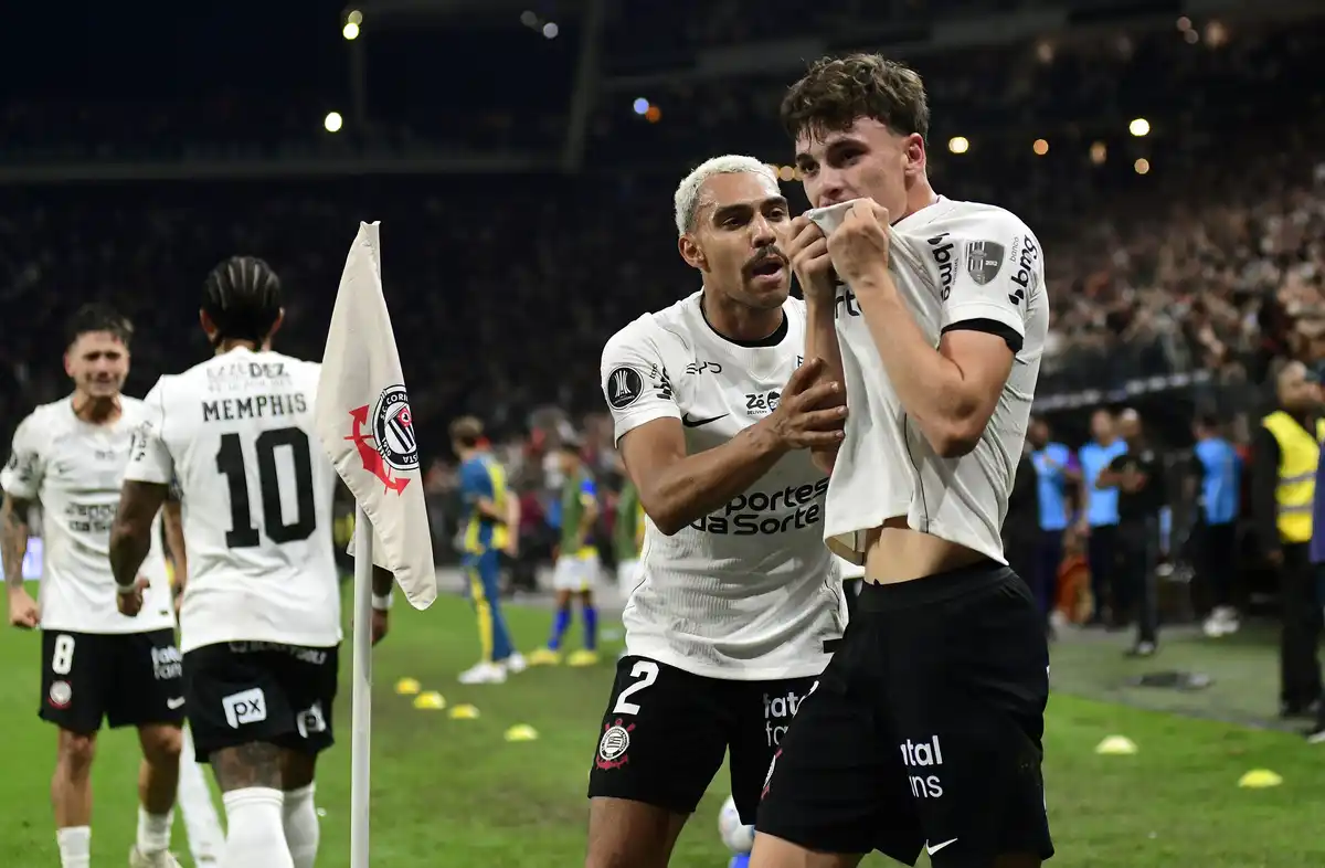 ESPERANÇA: Corinthians confia em Breno Bidon para ser o diferencial da partida contra o Estudiantes
