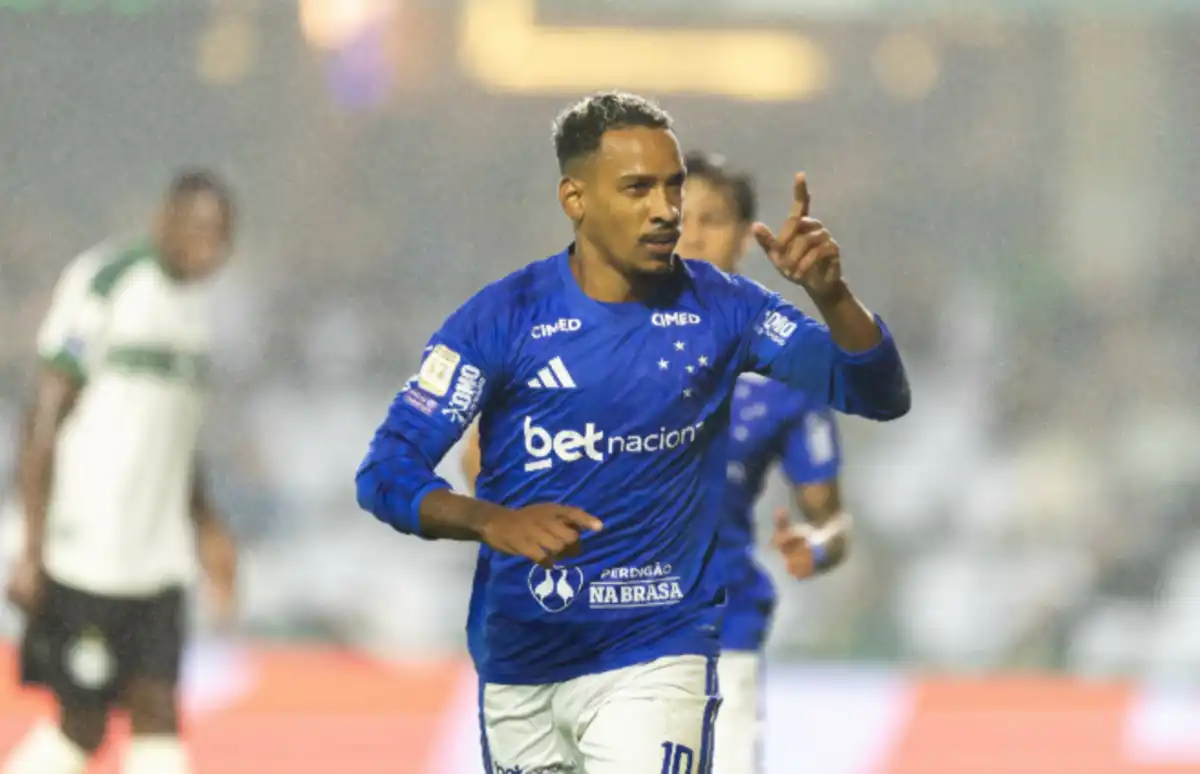 NÍVEL PREMIER LEAGUE! Matheus Pereira repete melhor temporada da carreira no Cruzeiro