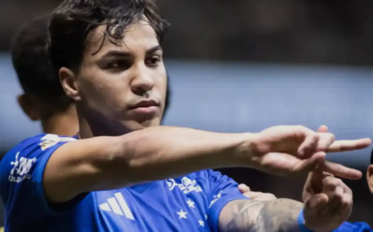 CLIMA FERVEU! Alexsander ironiza Kaio Jorge após Atlético eliminar o Cruzeiro