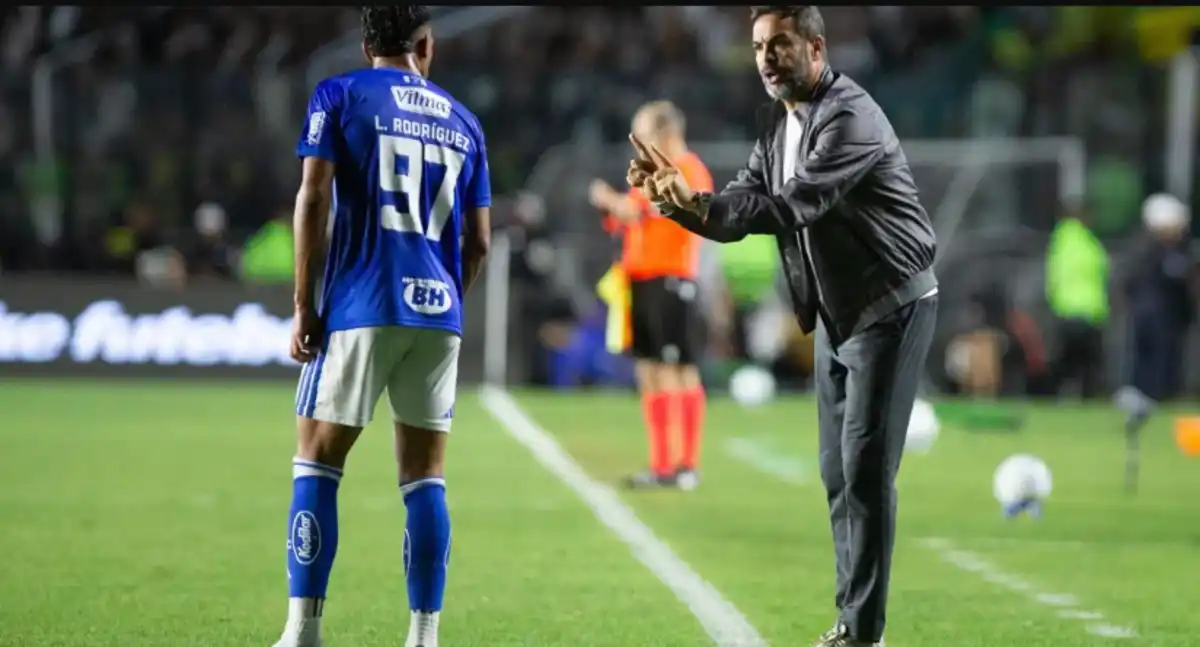 RESERVAS NÃO APROVEITAM! Cruzeiro perde para o Vasco e Artur Jorge cobra intensidade