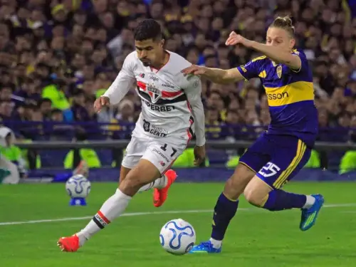 Derrota amarga: Boca Juniors desbanca São Paulo e avança às semifinais da Sul-Americana