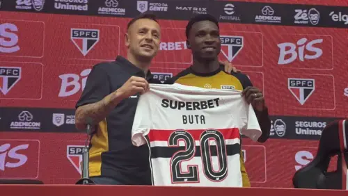 FORA DA TEMPORADA? Aurélio Buta sofre lesão no joelho e corre risco de não jogar mais em 2026