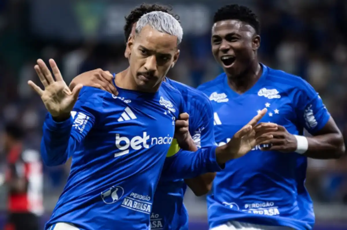 VIRADA NO ÚLTIMO LANCE! Cruzeiro bate Flamengo e dá resposta após queda na Libertadores