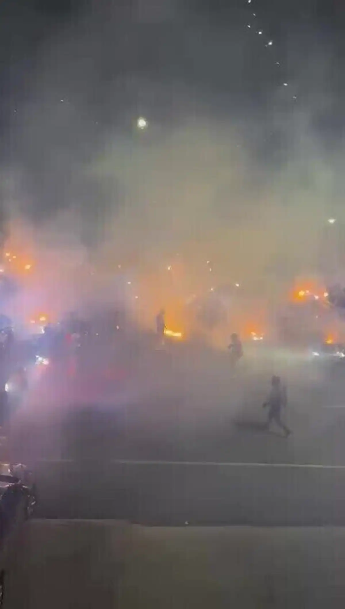 Rua de Fogo: torcida do Cruzeiro prepara espetáculo antes do clássico decisivo contra o Atlético-MG