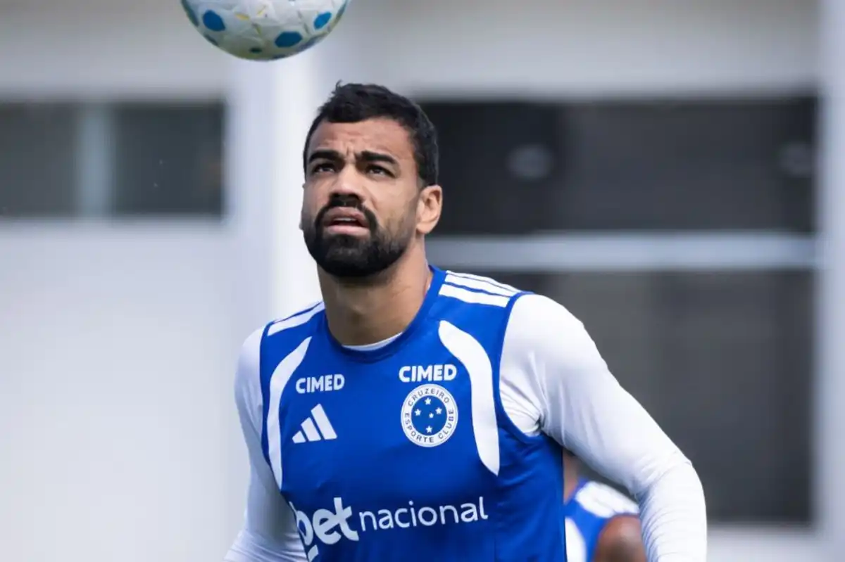 Desfalques importantes: Cruzeiro deve perder dupla de zagueiros no próximo jogo