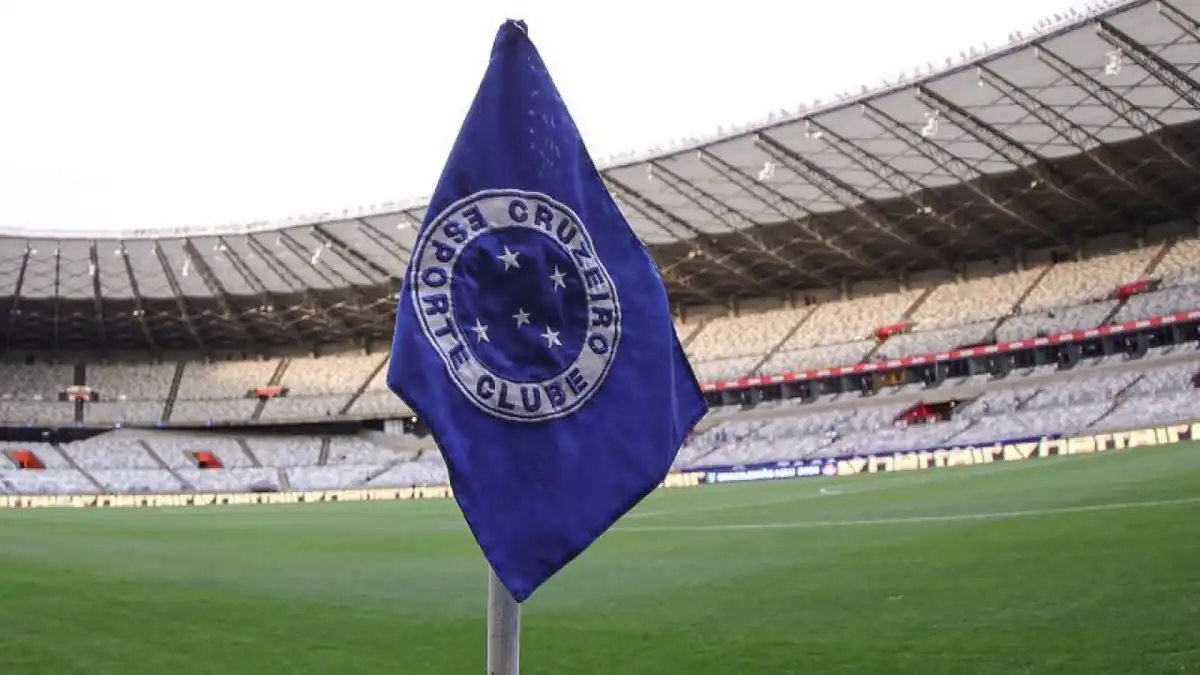 Governador garante ao Cruzeiro que jogos no Mineirão estão seguros apesar de novo decreto sobre apostas