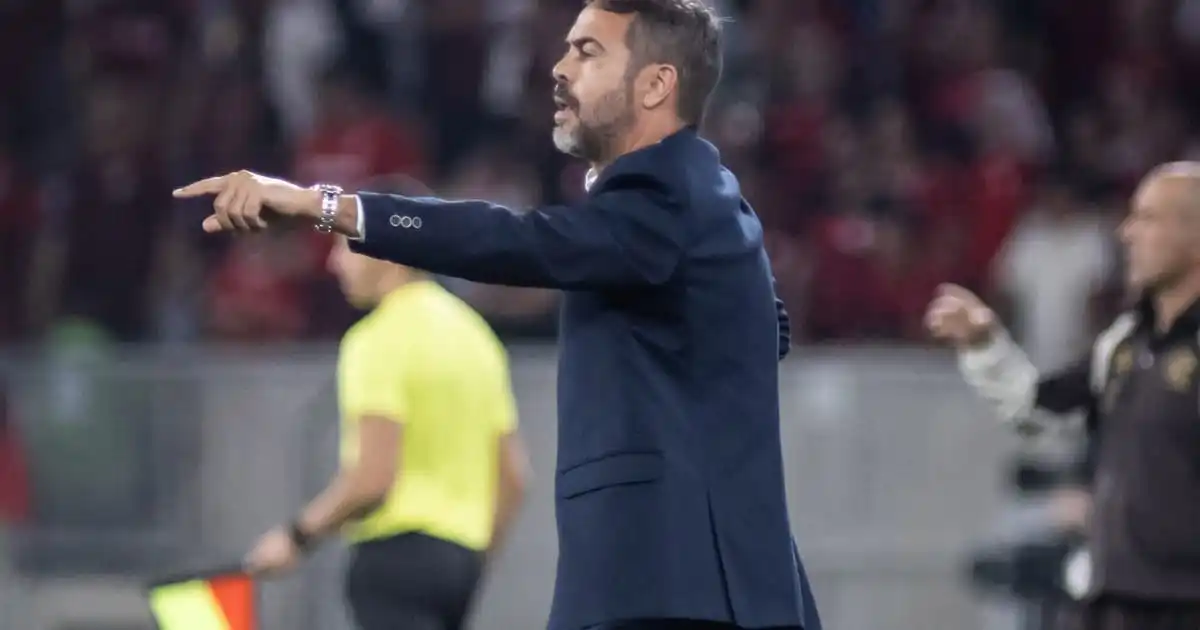 Cruzeiro é eliminado da Libertadores e vê desafios se multiplicarem em meio à crise técnica