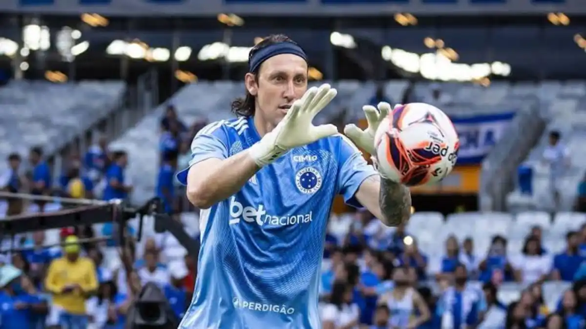 Artur Jorge ganha reforços de peso para clássico na Copa do Brasil