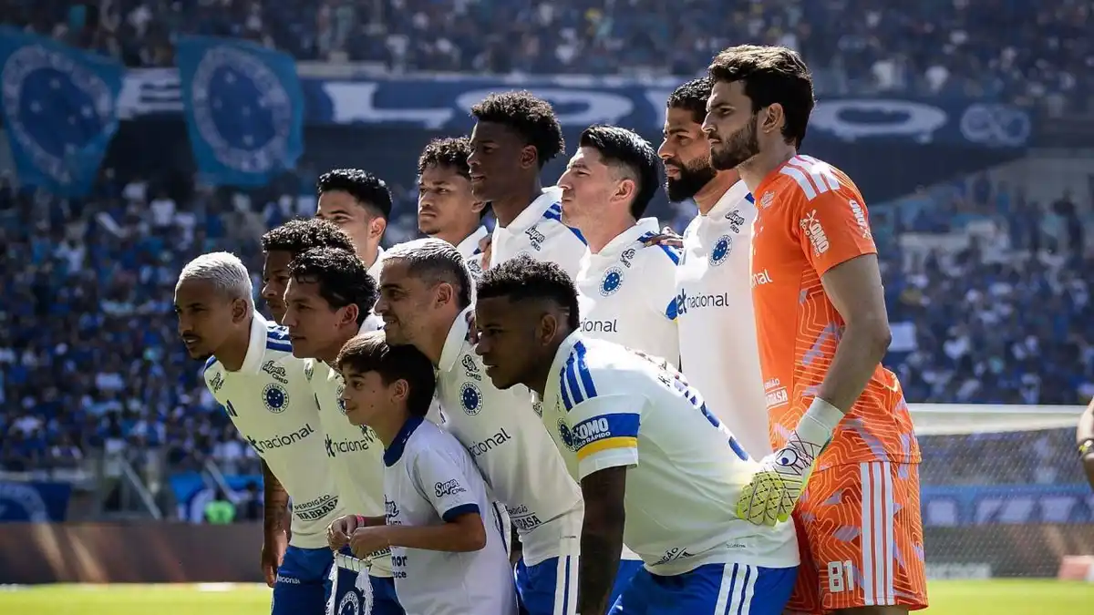 Jonathan Jesus retorna e promete reforçar a solidez defensiva do Cruzeiro no clássico contra o Atlético