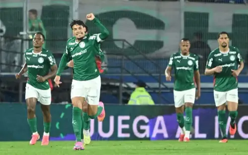 Com gol de Gómez, Palmeiras bate o Cerro no Paraguai e avança na Libertadores