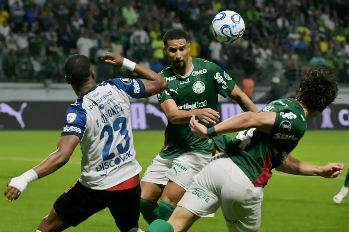 SEGURA PRESSÃO NA ALTITUDE? Em busca da semifinal, Abel ajusta defesa contra a pressão da LDU