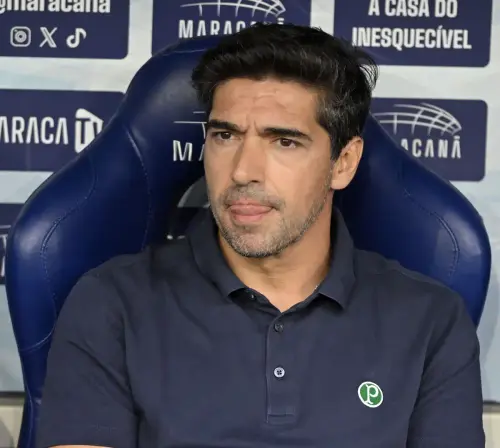 Abel Ferreira pede serenidade após desempenho abaixo do esperado do Palmeiras