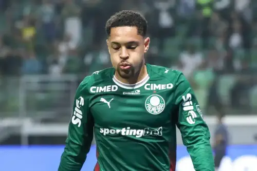 QUER A VOLTA POR CIMA! Vitor Roque busca reabilitação e anseia por gols no Palmeiras