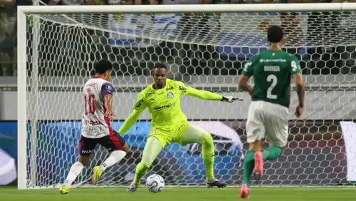 Carlos Miguel assegura confiança após empate do Palmeiras: "Estamos prontos para a classificação"