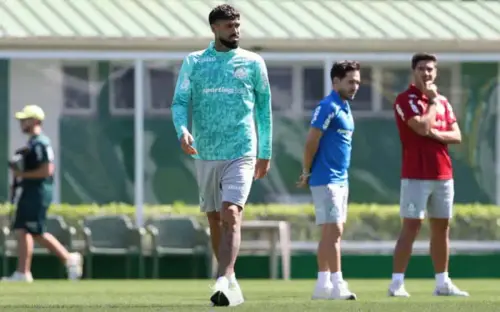 Gustavo Gomez vira desfalque para enfrentar o Inter e reforço deve estrear