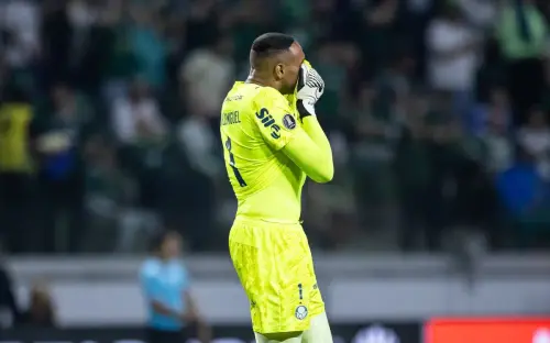FALHA BIZARRA! Carlos Miguel tem erro bisonho e Palmeiras sofre o empate