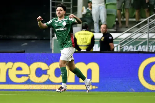 Desempenho Brilhante: Por que Abel Ferreira Confia em Mauricio e Sosa no Palmeiras
