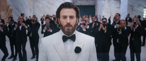 Sacrifice. Chris Evans as Mike Tyler in Sacrifice. Cr. Courtesy of Netflix  2026.jpg