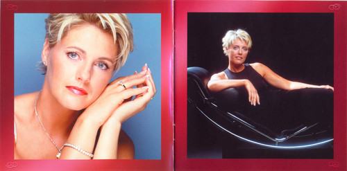 booklet 02 03.jpg