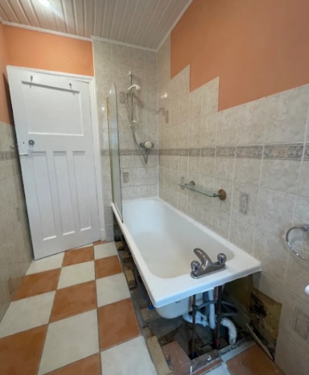 Best Service For Tiling in Paisley.jpg