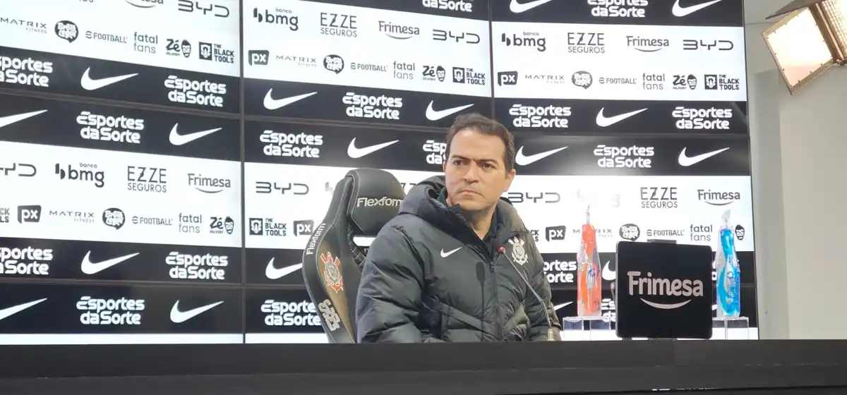 ABALOU A CONFIANÇA? Diretoria do Corinthians dá resposta sobre Fernando Diniz em momento de crise