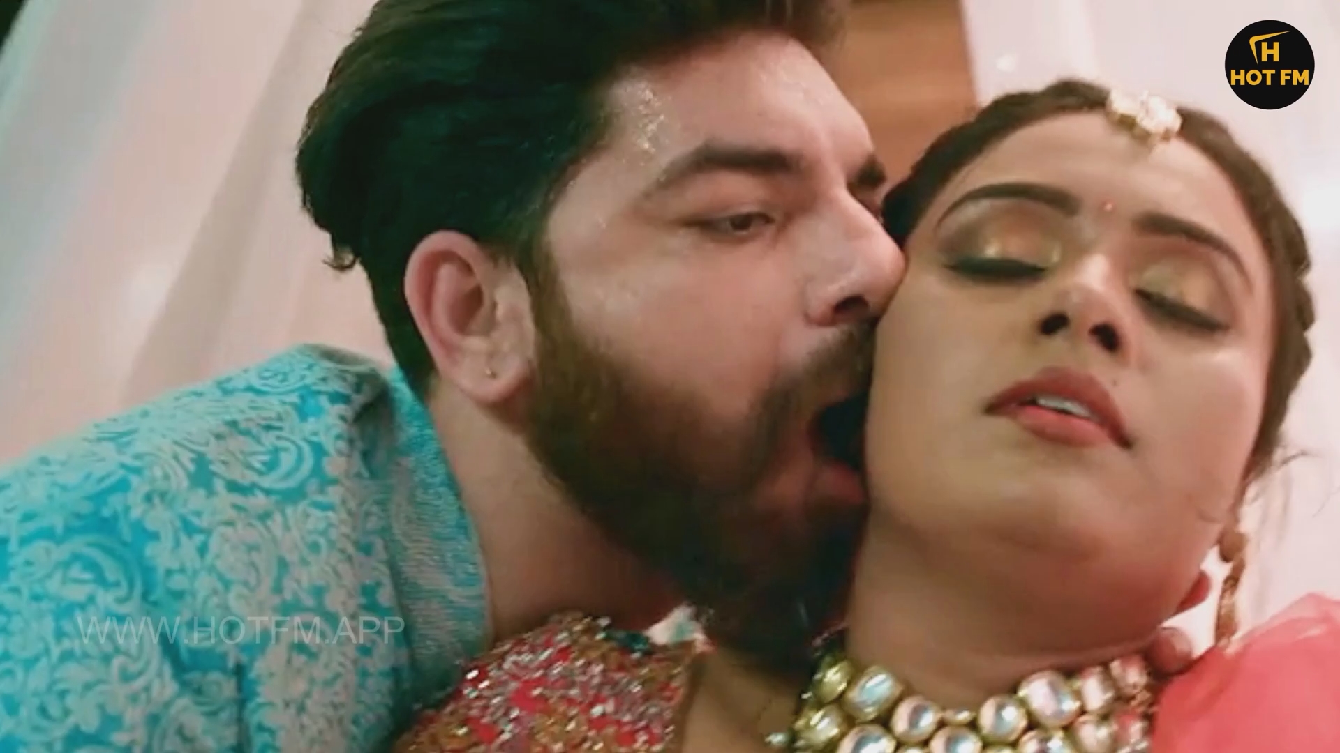 Andekha Ishq (2026) HotFM Uncut Hindi Short Film 1080p HDRip 750MB(1Filmy4Wap.Cloud).mkv snapshot 02