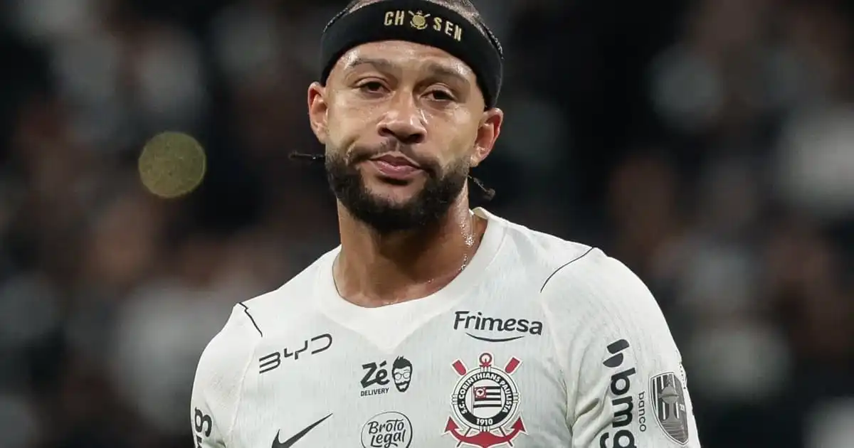 Marcelo Paz defende Memphis Depay após pênalti perdido e promete apoio incondicional ao atacante