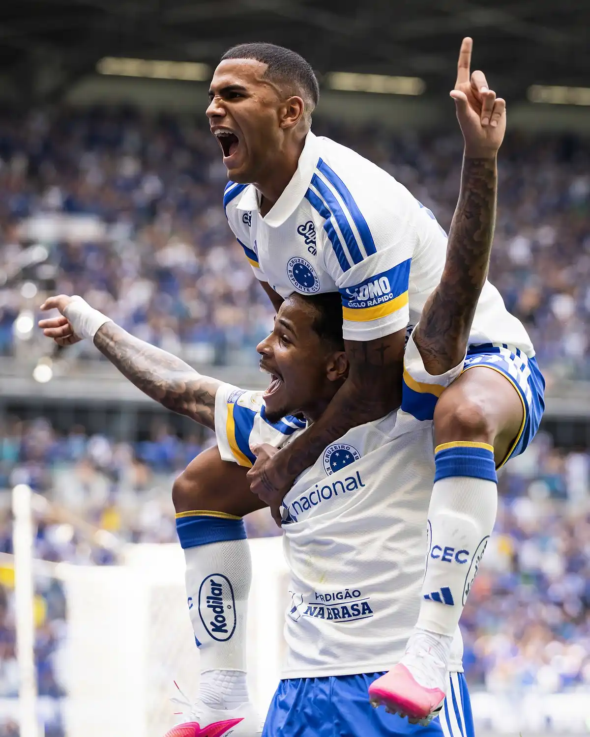 Mudanças no elenco tornam duelo contra o Vitória crucial para o Cruzeiro na busca por estabilidade