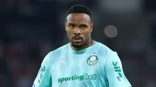 PAREDÃO! Carlos Miguel se aproxima de 50° jogo pelo Palmeiras e se diz "em casa"