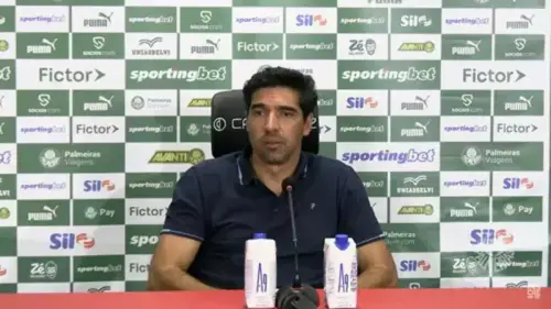 "DEVERIAM PROIBIR"! Abel critica venda de mando do Fortaleza para Cuiabá