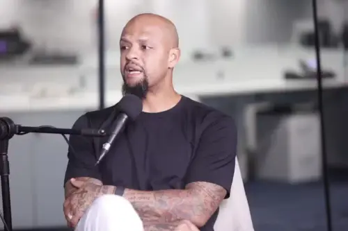 ÍDOLO! Felipe Melo analisa rivalidade entre Flamengo e Palmeiras e vê estratégia nos bastidores