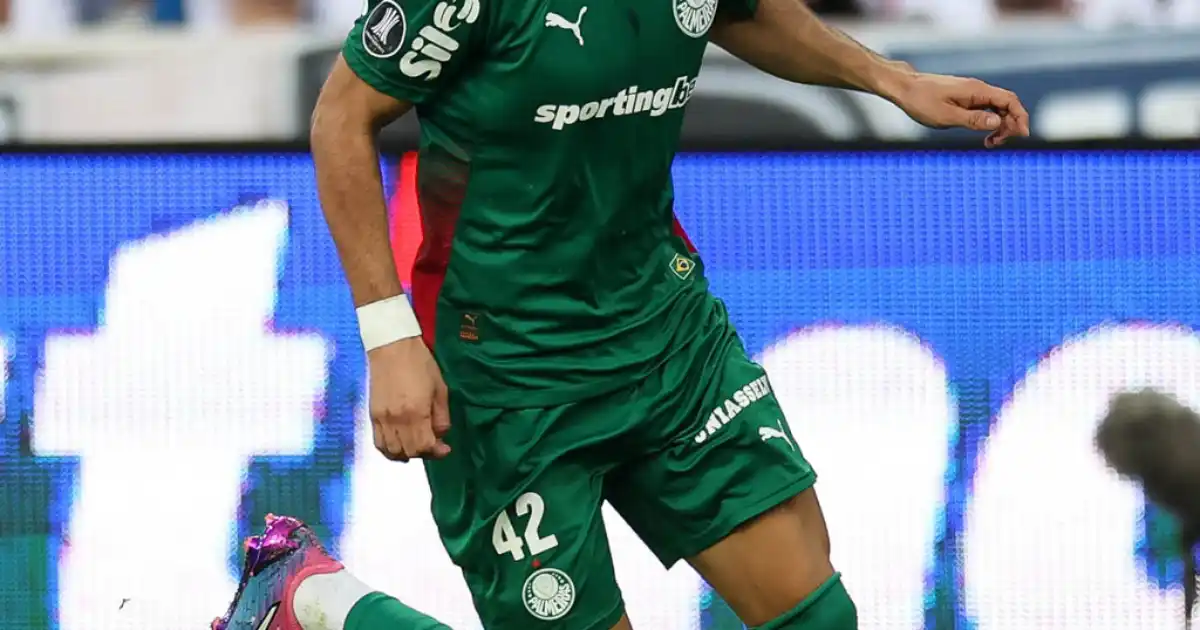 TÁ VOANDO! Flaco López lidera ranking de finalizações no Brasileirão 2026