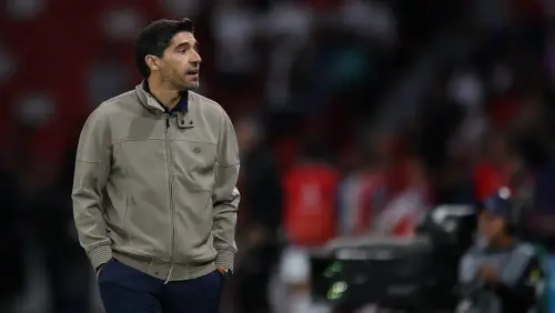Abel fora da semi! Técnico leva vermelho em Quito e desfalca Palmeiras contra o Fluminense