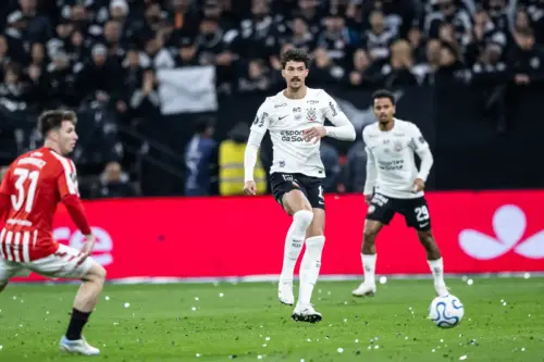 Gustavo Henrique admite ansiedade e falta de calma em eliminação na Libertadores.