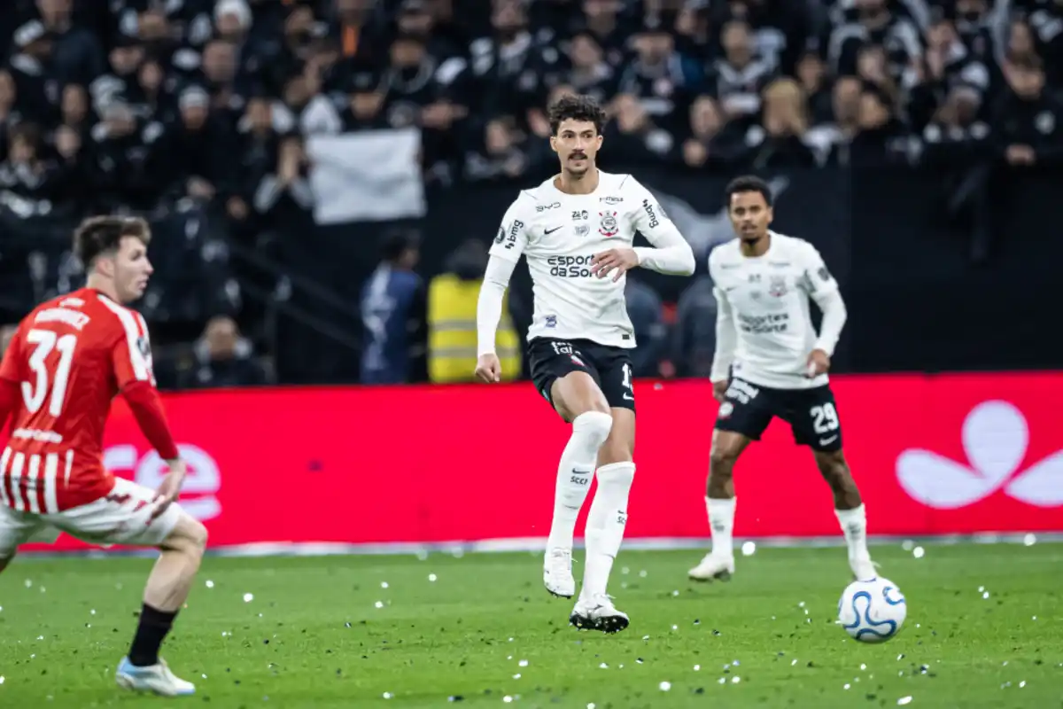 Gustavo Henrique admite ansiedade e falta de calma em eliminação na Libertadores.