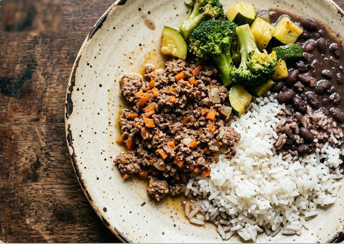 foto cardapio 07 carne moida com batatinha e cenoura.jpg