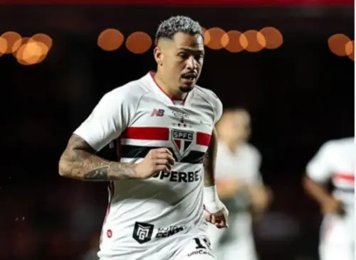 Desfalque de Luciano abre portas para Gustavo Santana brilhar no clássico contra o Palmeiras