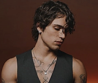 Mitch firma.png